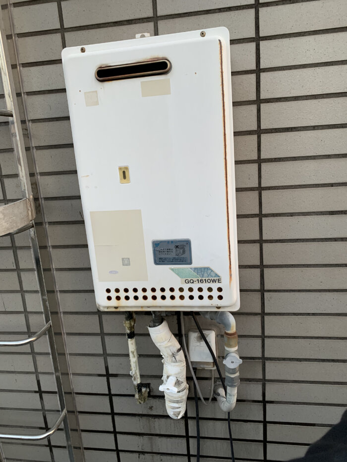 神戸市須磨区T様邸ガス給湯器（都市ガス）取替工事👷‍♂️